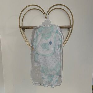 Giftable Matching set 6-9mo Baby Elephant Print